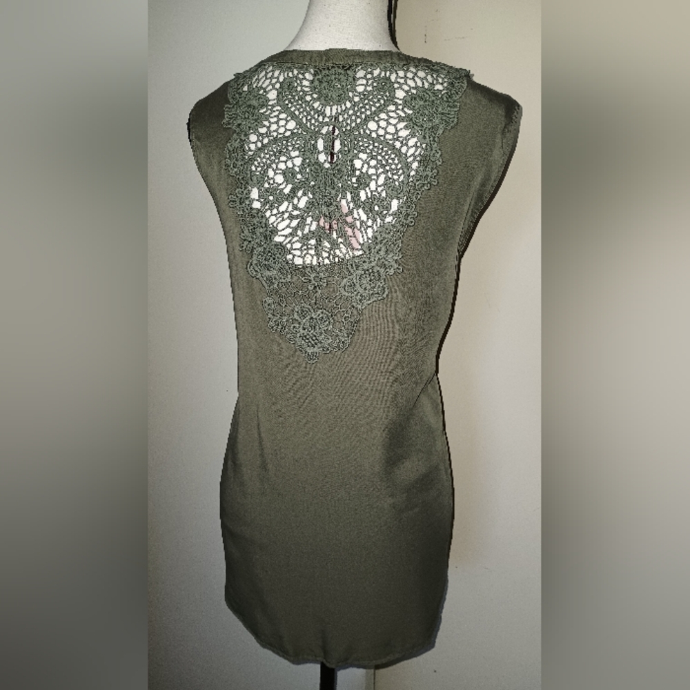 Knox Rose Olive Green Crochet Detail Top (XXL) - Picture 2 of 6